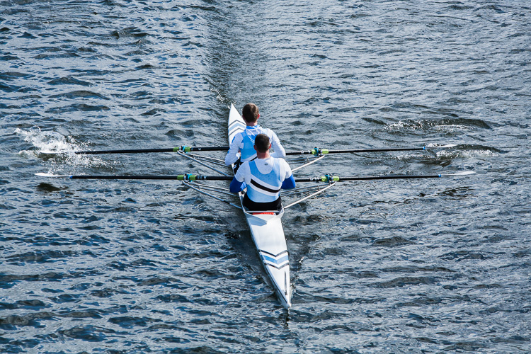 Double scullers approaching the finish
