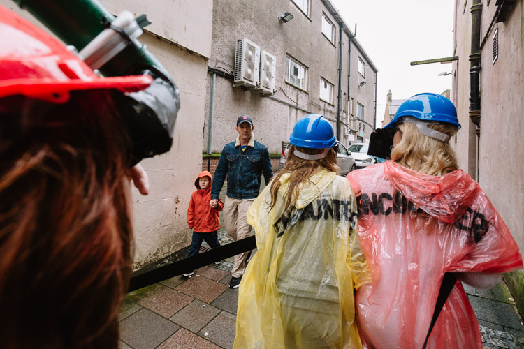 Doonhamers' reactions to the street performance