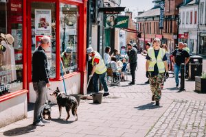 Doon Toon Army High Street cleanup was bleaaed by good weather