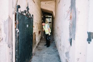 Cleaning side alleys